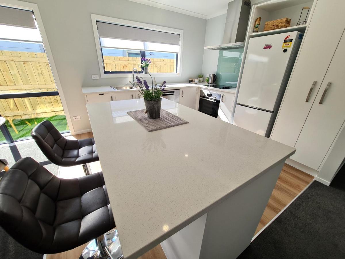 Brand New & Cosy In Kapiti - New 3-Bedrooms 4-Beds In Paraparaumu Extérieur photo